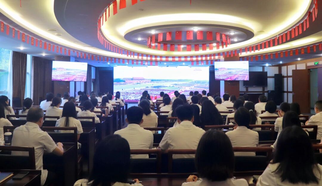 CA88运业组织全员旁观留想中国人民抗日战争暨世界反法西斯战争成功80周年阅兵典礼