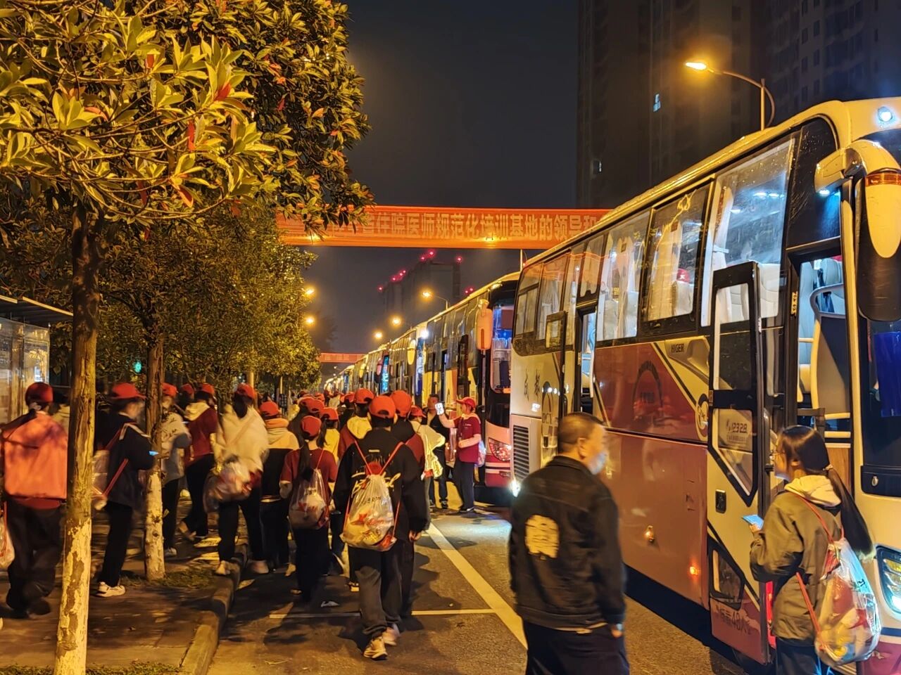 CA88长运圆满实现2025成都马拉松运输保险工作